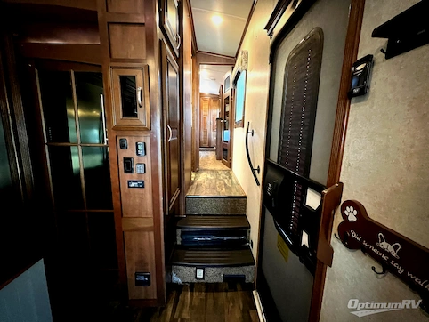 2017 Jayco Pinnacle 36FBTS RV Photo 3