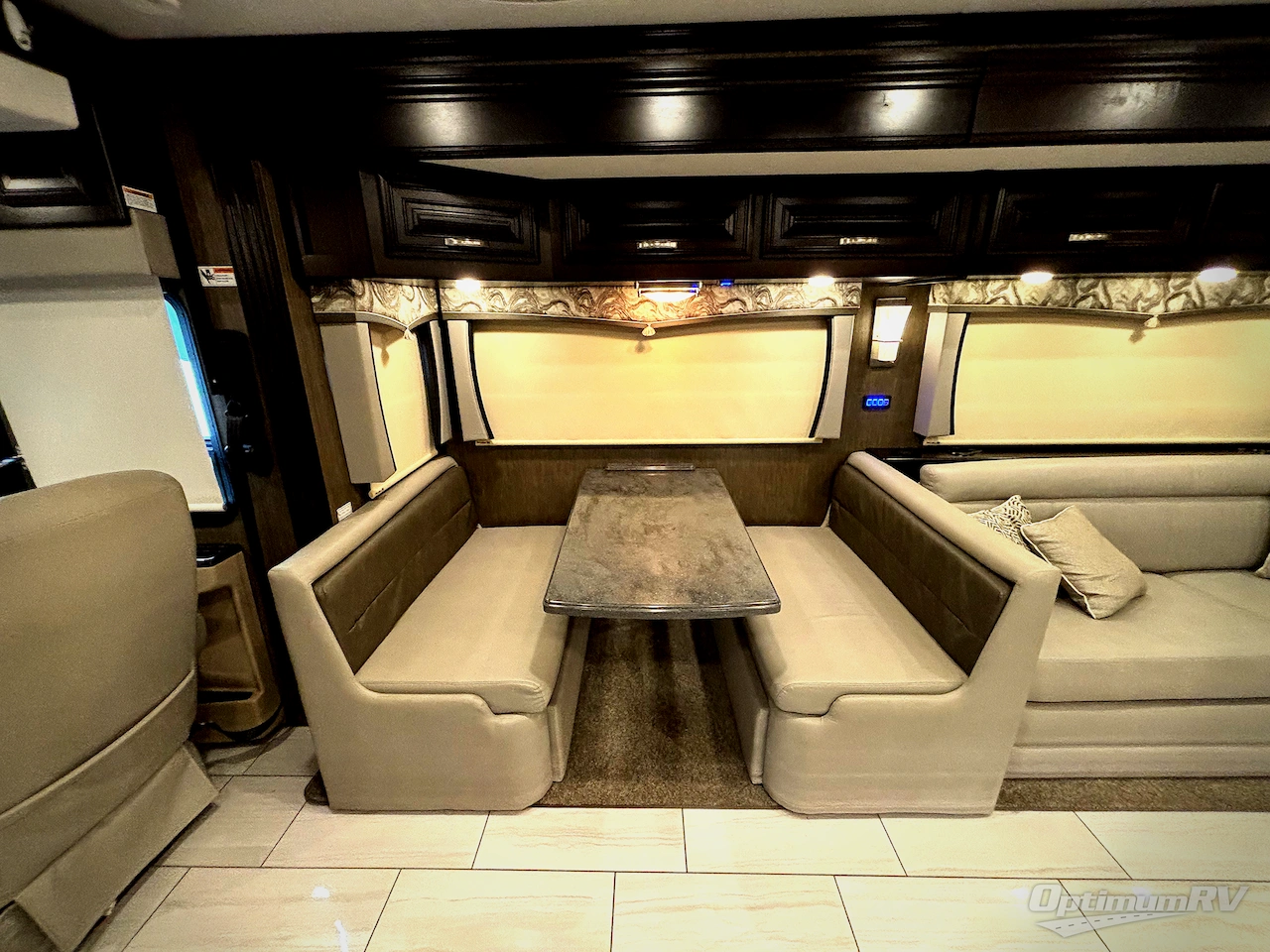 2019 Forest River Berkshire XLT 45A Photo 10