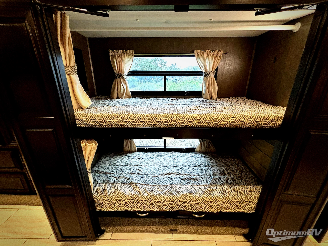 2019 Forest River Berkshire XLT 45A Photo 16