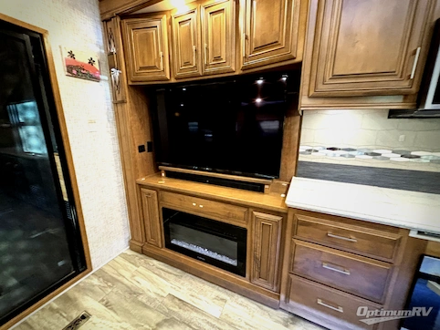 2020 DRV Luxury Suites FullHouse JX450 RV Photo 4