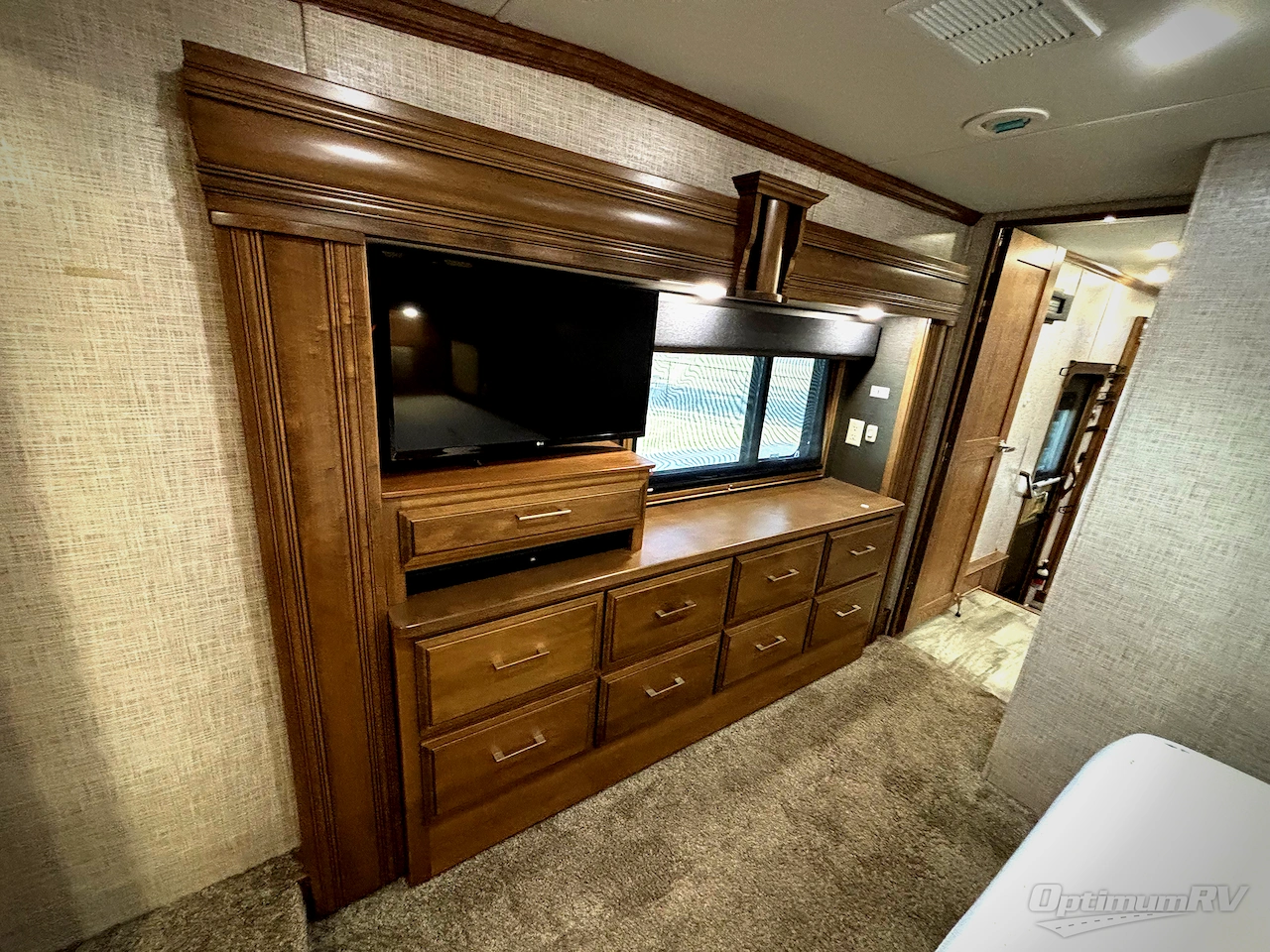 2020 DRV Luxury Suites FullHouse JX450 Photo 11
