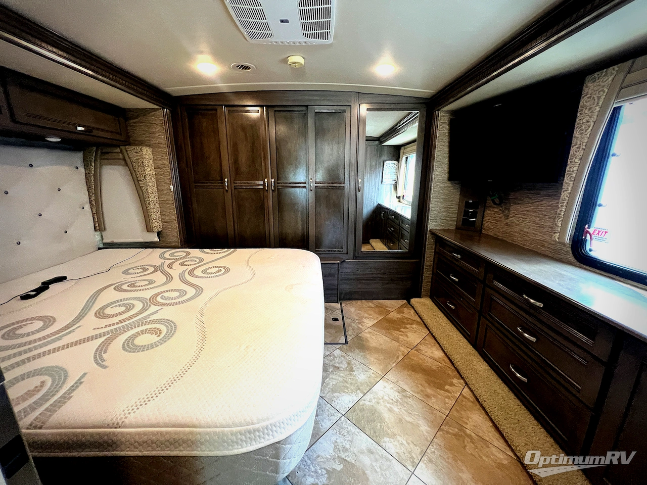 2019 Winnebago Forza 36G Photo 20