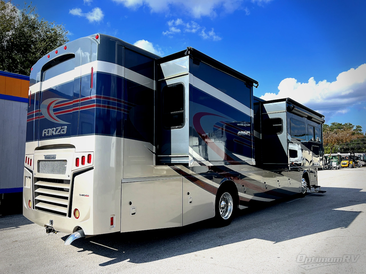 2019 Winnebago Forza 36G Photo 3