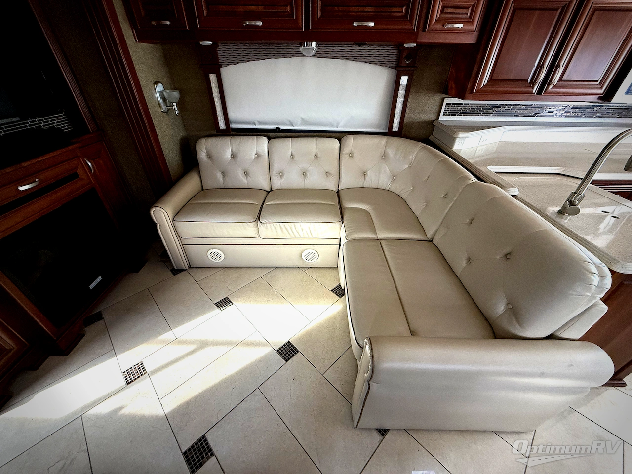 2014 Forest River Charleston 430FK Photo 6