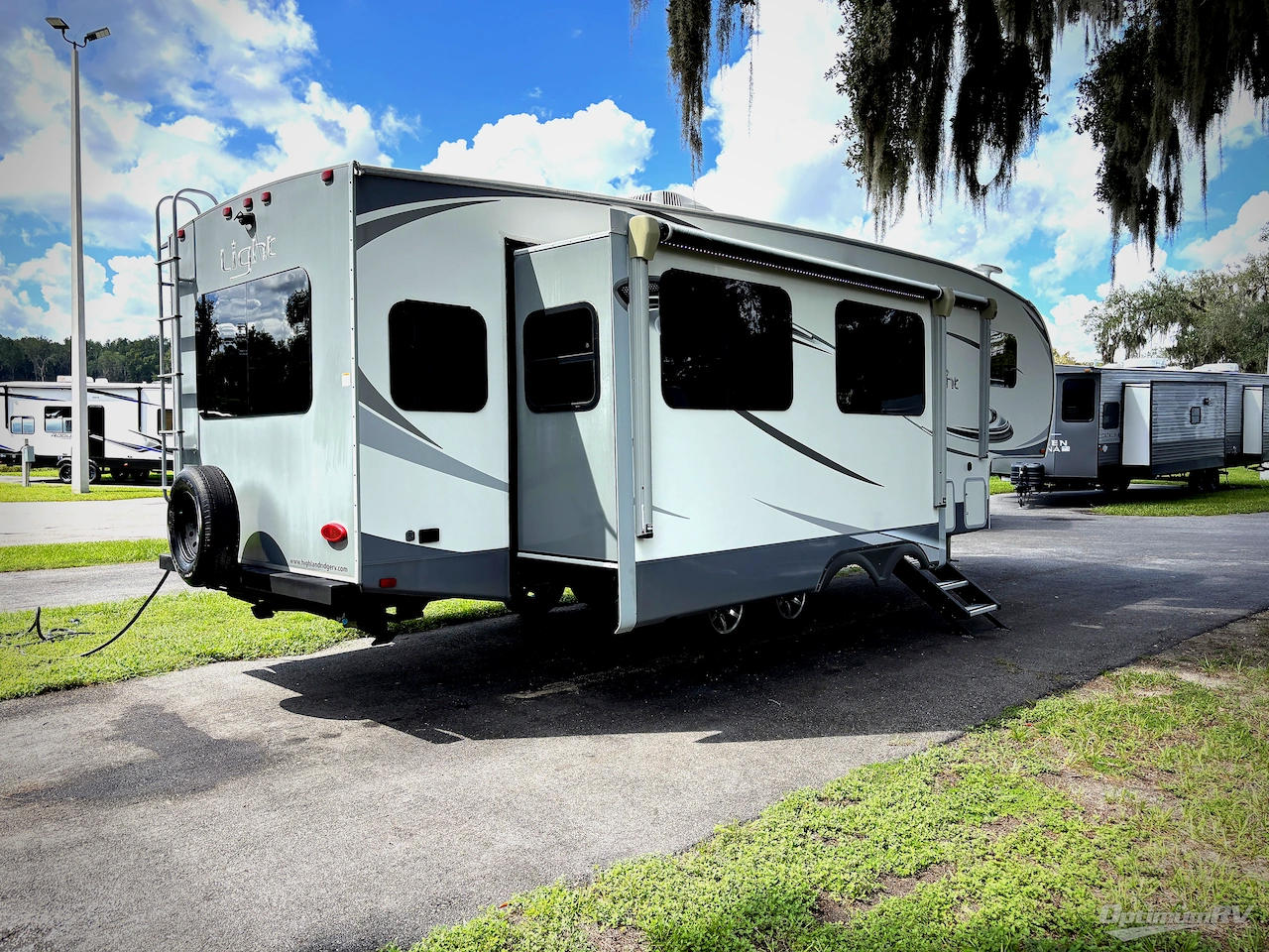 2019 Open Range Light 29IRLS Photo 2