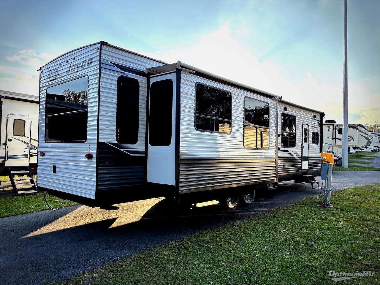 2024 Jayco Jay Flight Bungalow 40RLTS Photo 2