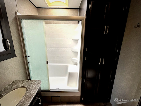 2020 Jayco Jay Flight Bungalow 40RLTS RV Photo 3