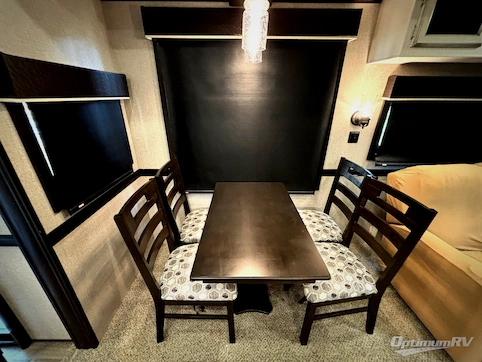 2020 Jayco Jay Flight Bungalow 40RLTS RV Photo 4