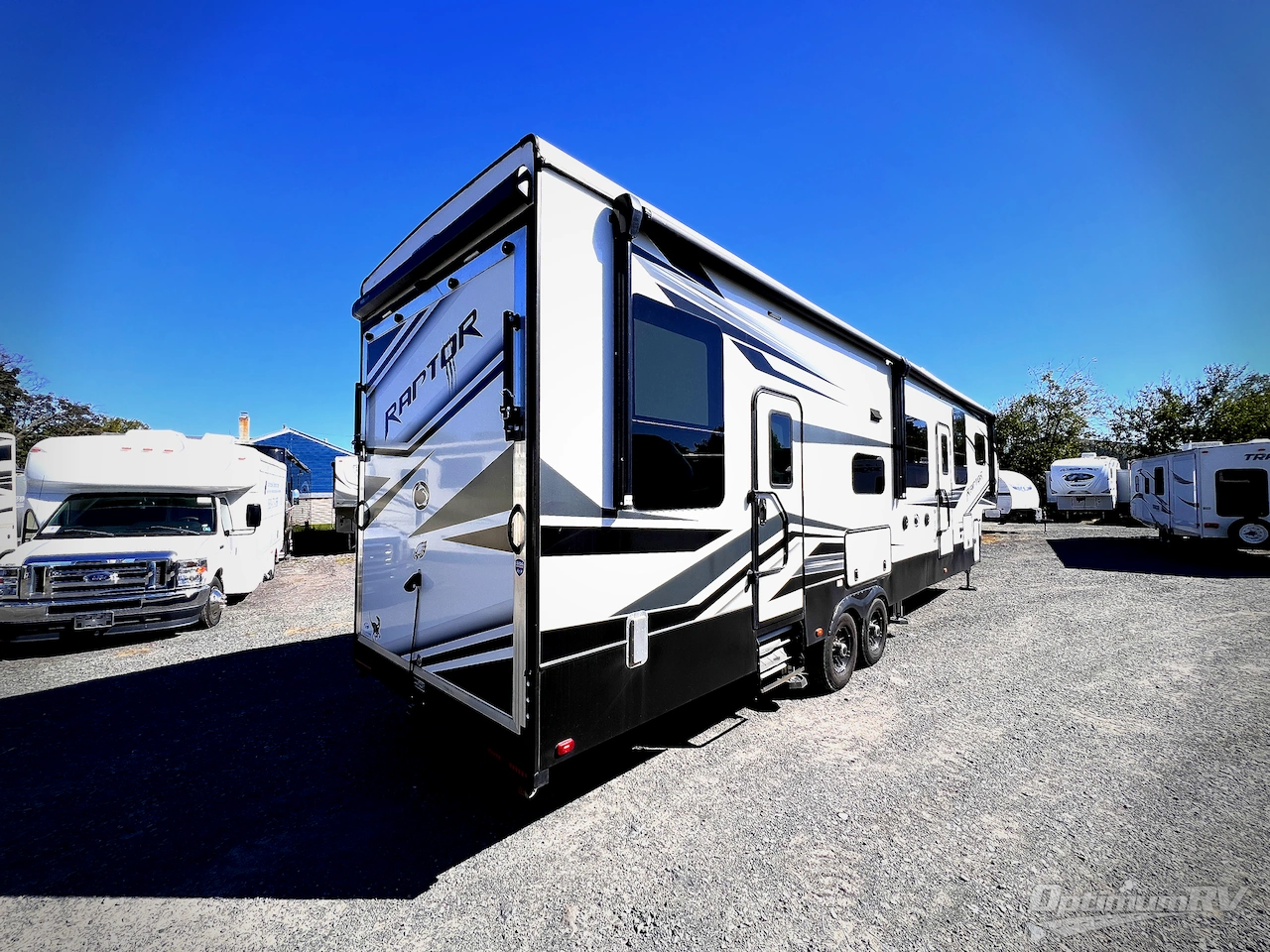 2022 Keystone Raptor 351 Photo 2
