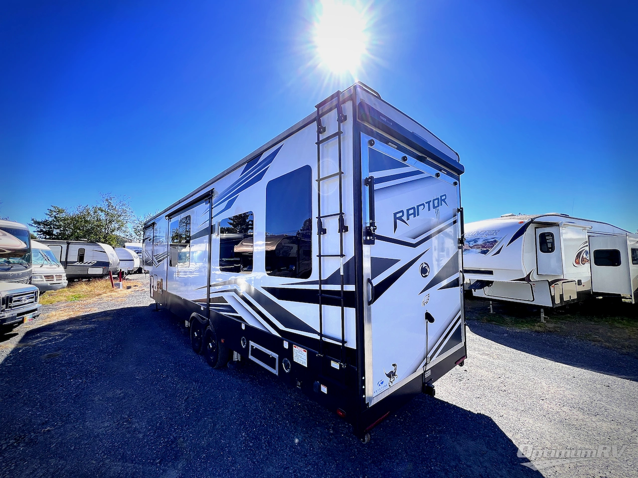 2022 Keystone Raptor 351 Photo 3