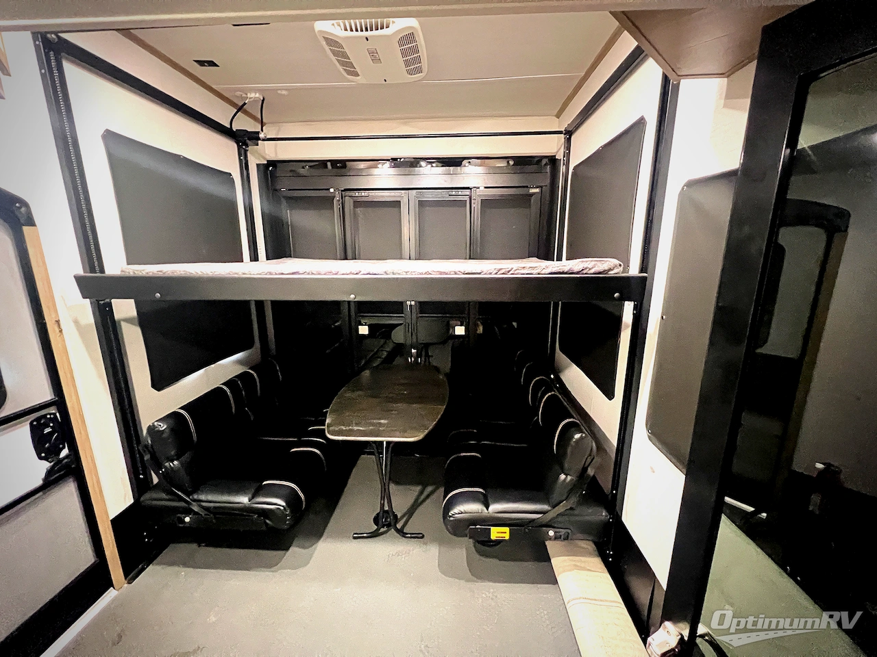 2022 Keystone Raptor 351 Photo 13
