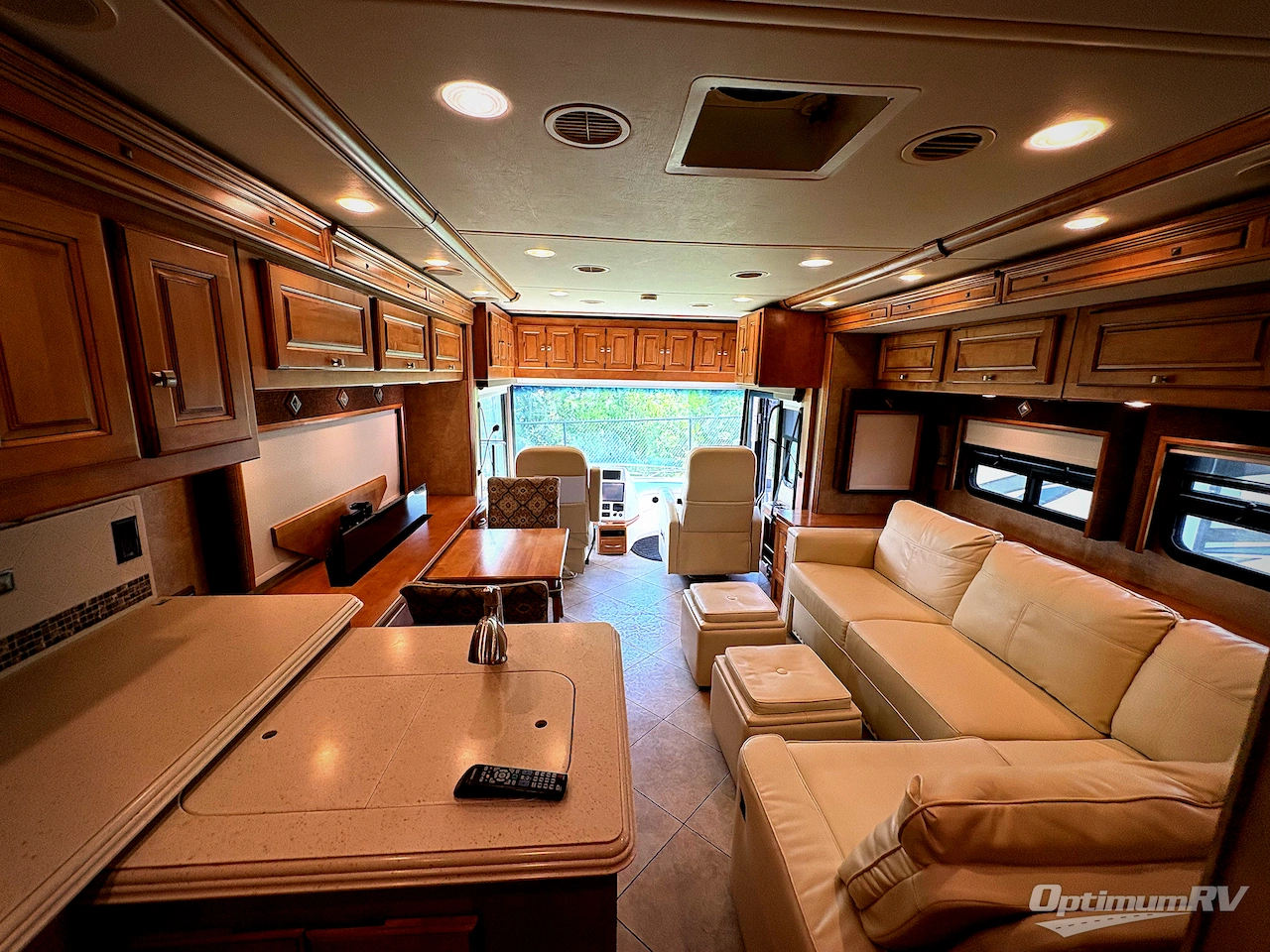 2014 Itasca Meridian 34B Photo 9