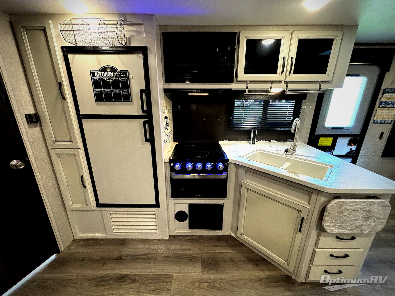 2021 Jayco Jay Feather 27RL Photo 3
