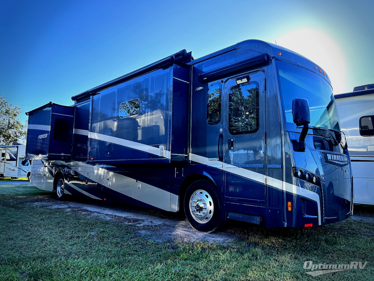2019 Winnebago Forza 38F Photo 1