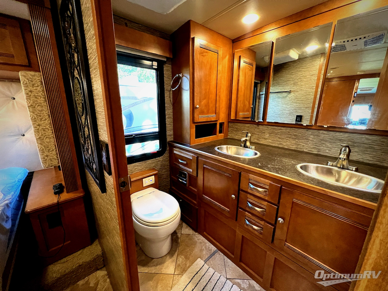 2019 Winnebago Forza 38F Photo 22
