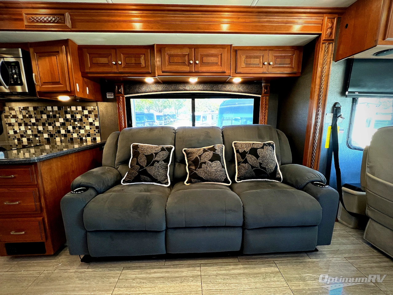 2017 Holiday Rambler Endeavor 40D Photo 10