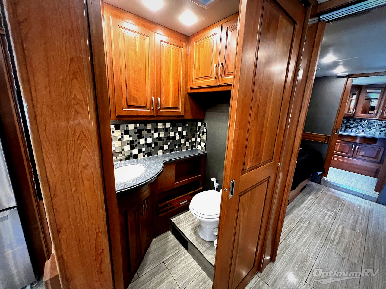 2017 Holiday Rambler Endeavor 40D Photo 18