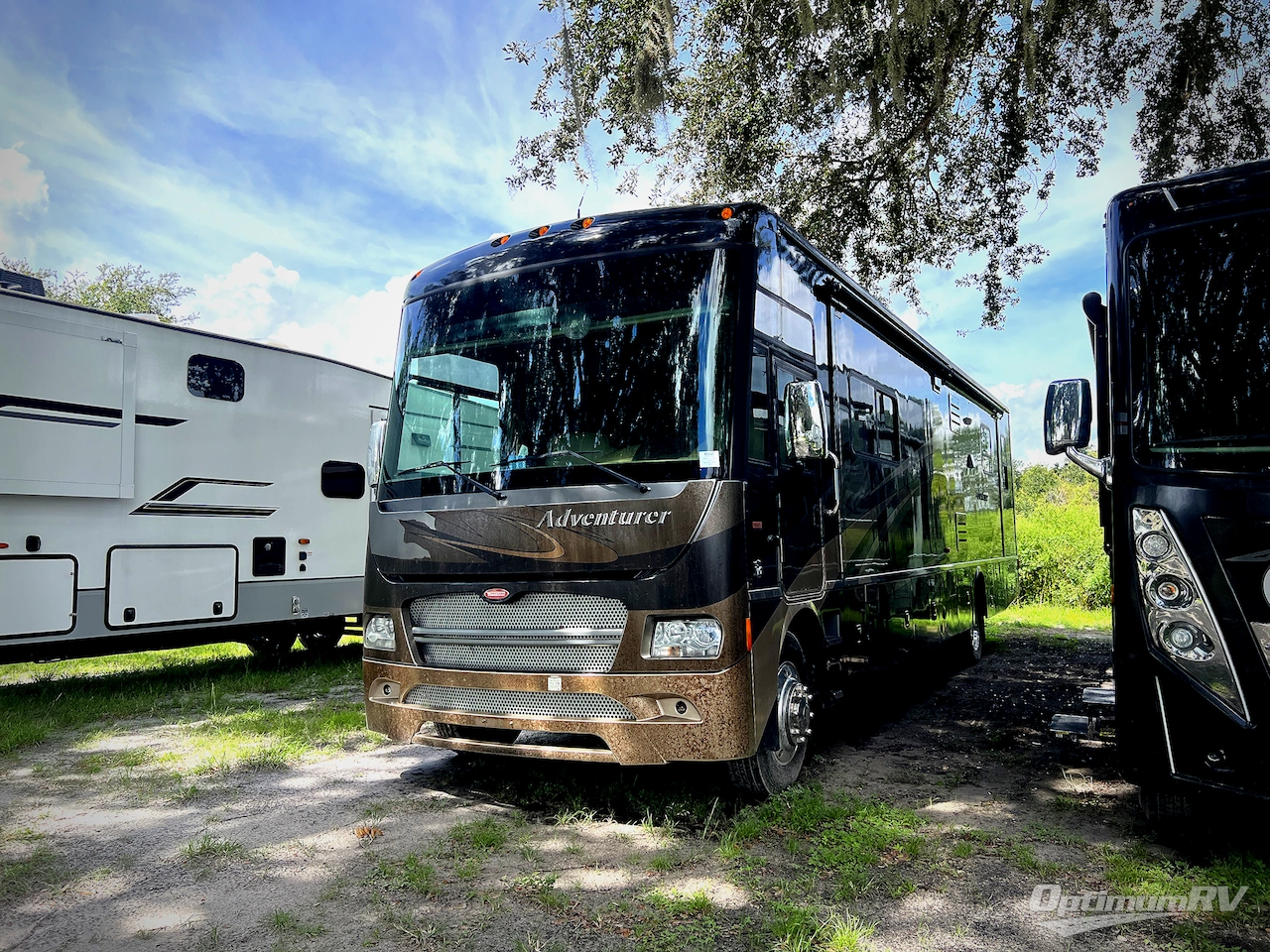 2012 Winnebago Adventurer 37F Photo 13