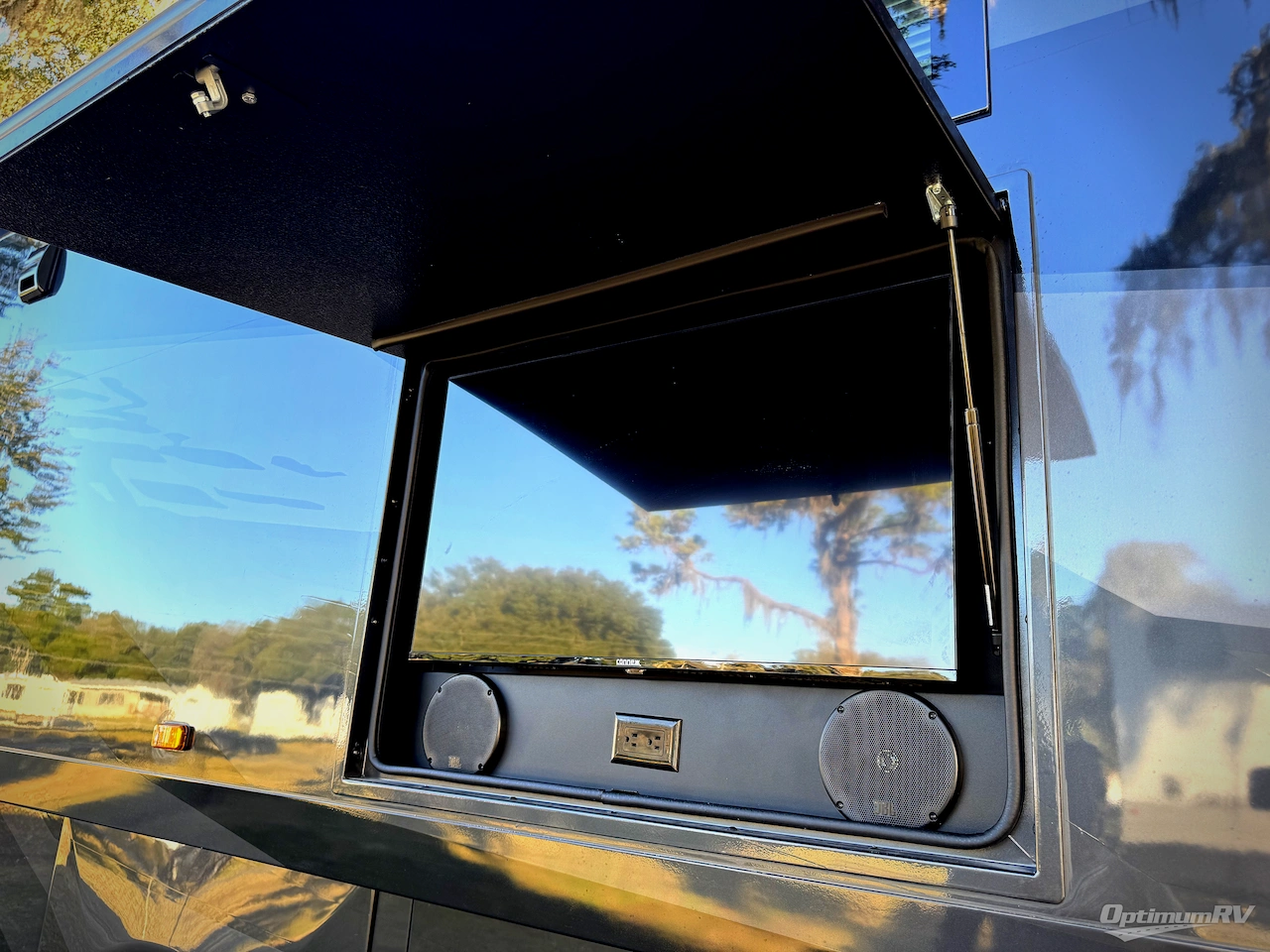 2025 Entegra Accolade 37M Photo 25