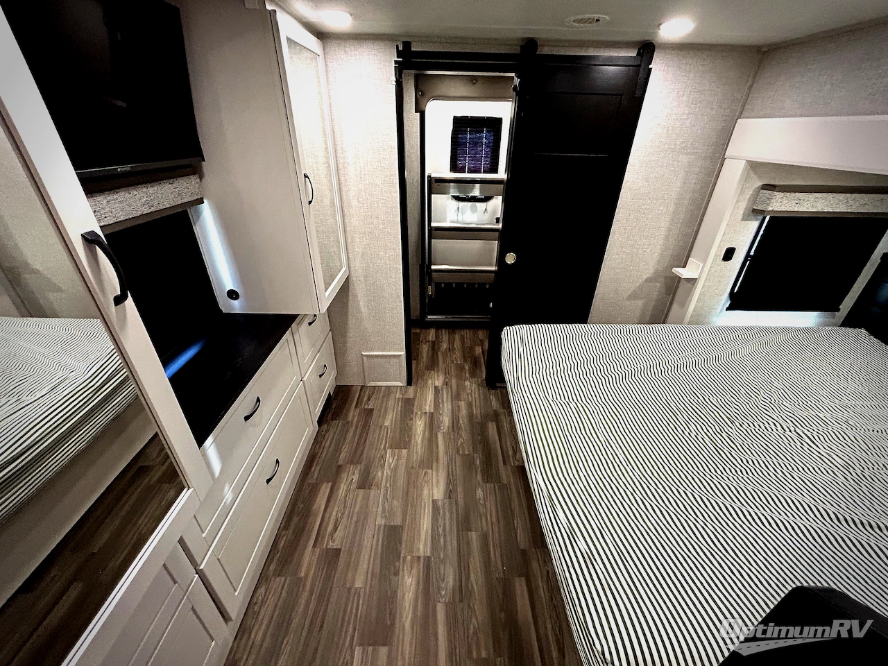 2025 Jayco North Point 390CKDS Photo 22