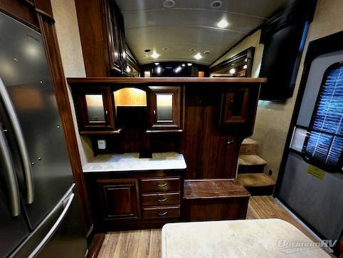 2015 Jayco Pinnacle 38FLSA RV Photo 3