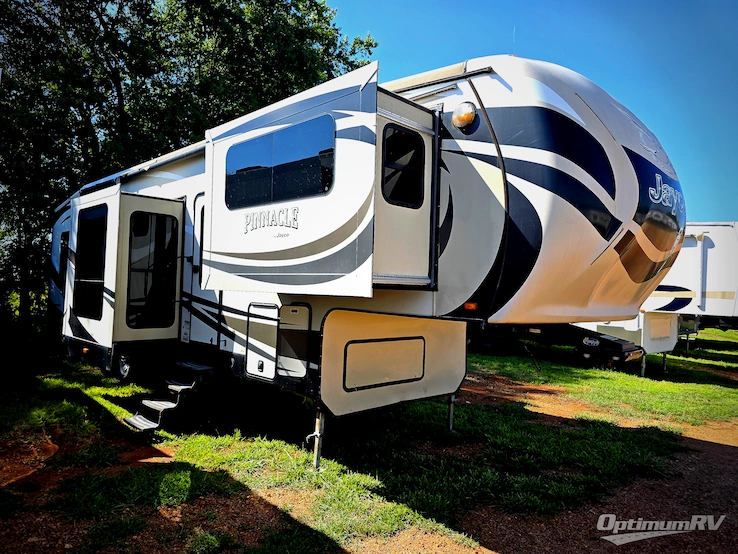 2015 Jayco Pinnacle 38FLSA RV Photo 1