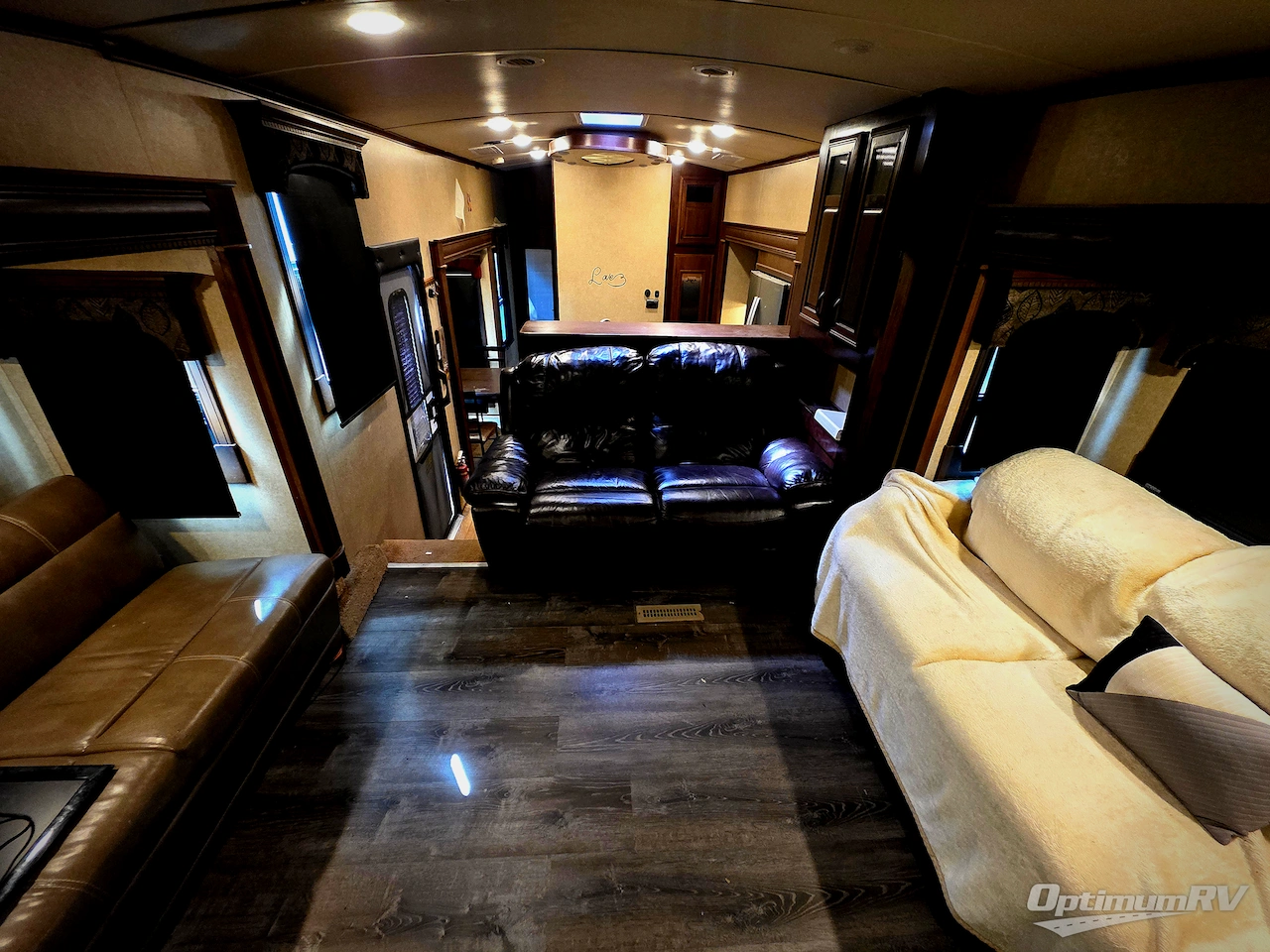 2015 Jayco Pinnacle 38FLSA Photo 3