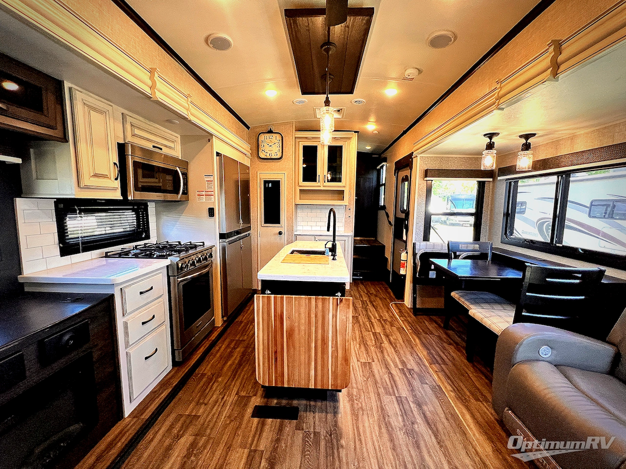 2023 Jayco North Point 390CKDS Photo 5