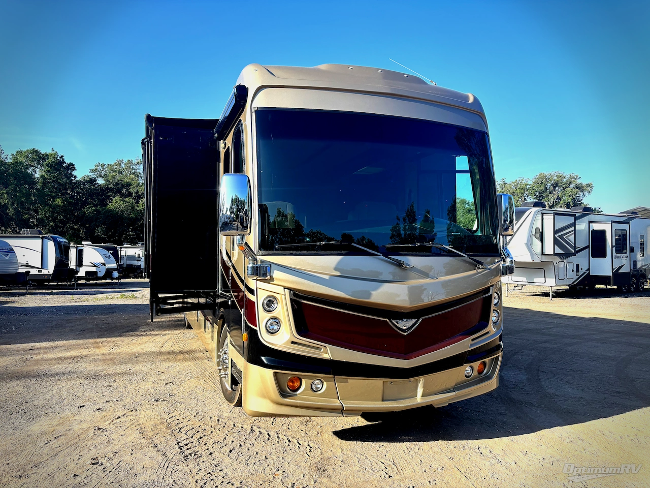2017 Fleetwood Discovery 39F Photo 1