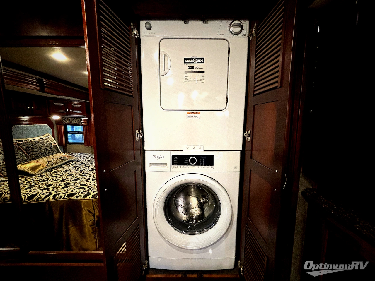 2017 Fleetwood Discovery 39F Photo 17