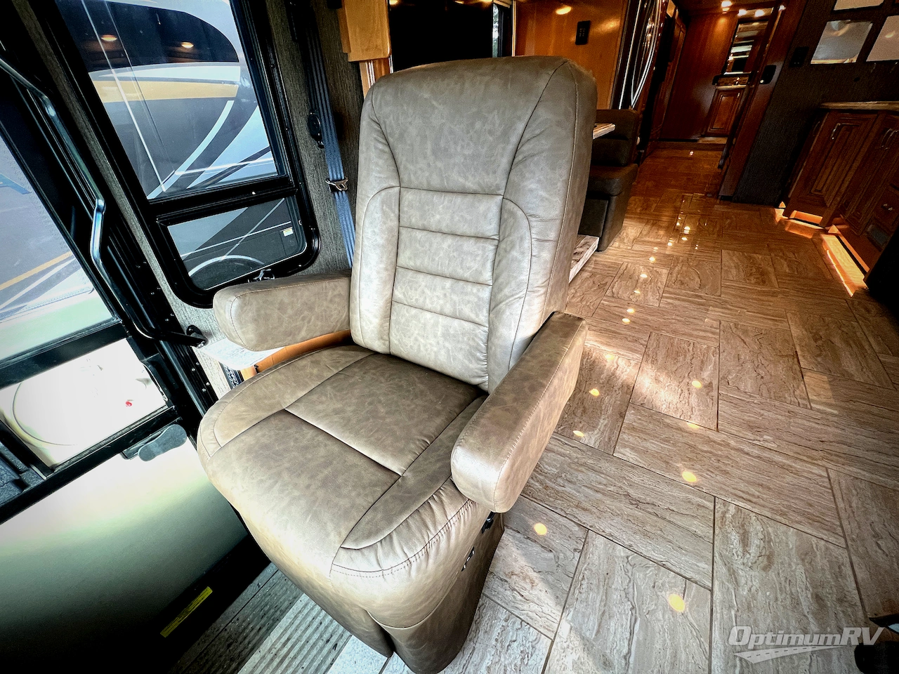 2019 Thor Aria 4000 Photo 8