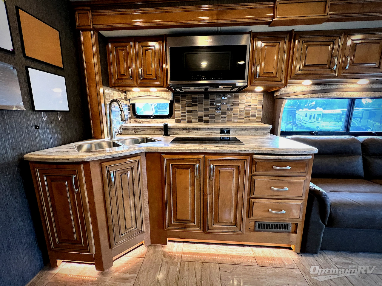 2019 Thor Aria 4000 Photo 11