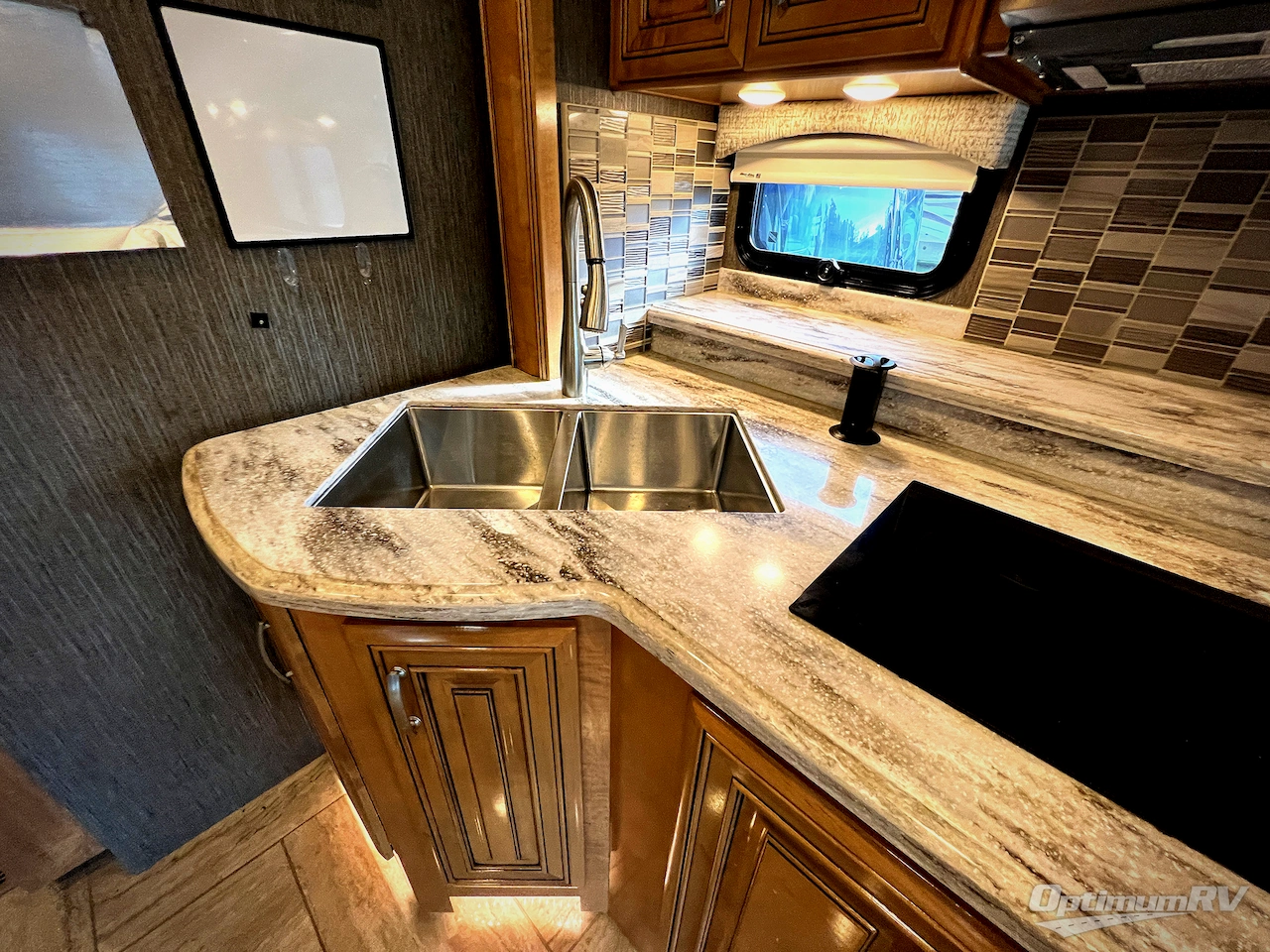 2019 Thor Aria 4000 Photo 12