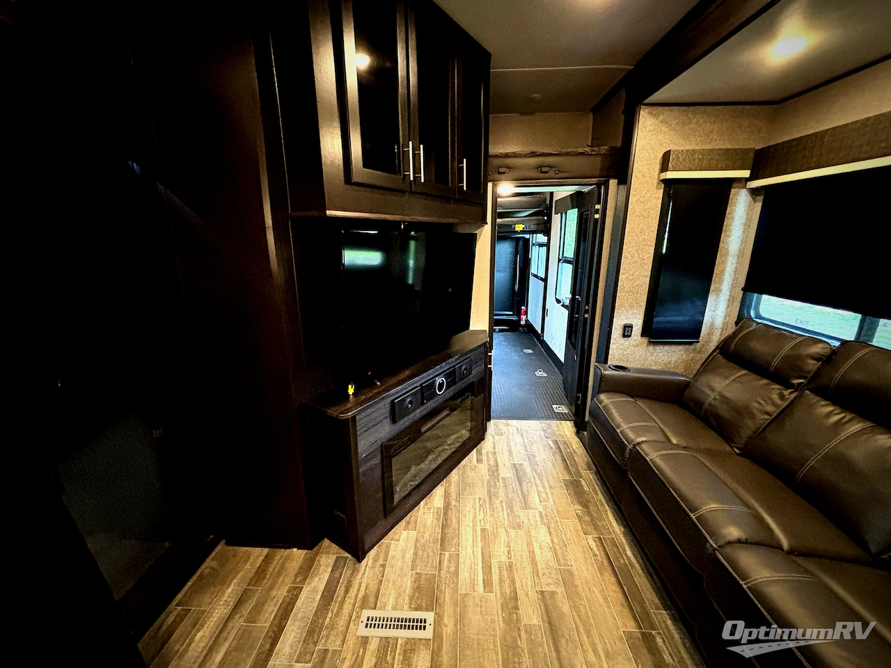 2021 Jayco Seismic 4113 Photo 4
