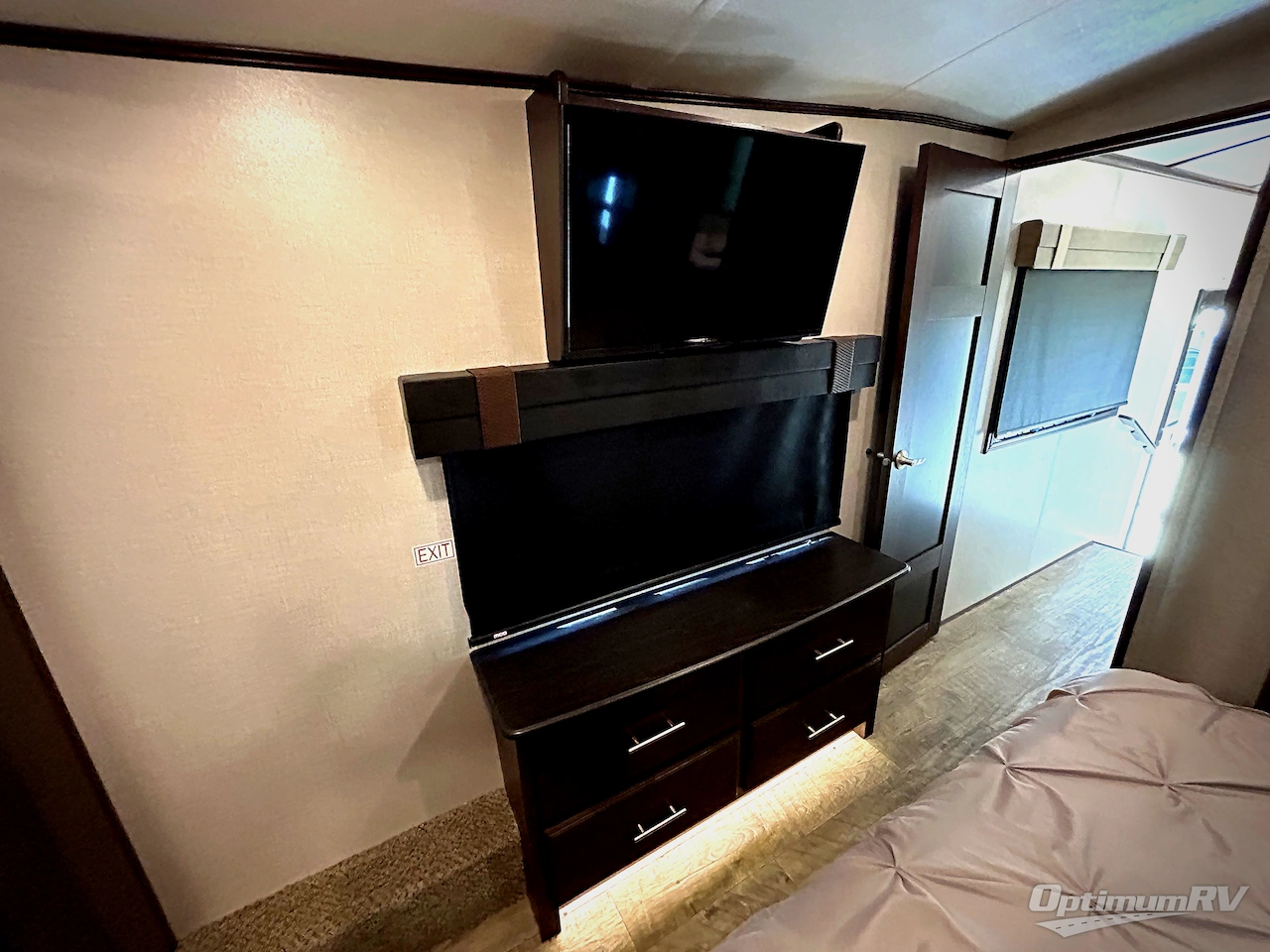 2019 Jayco North Point 381DLQS Photo 12