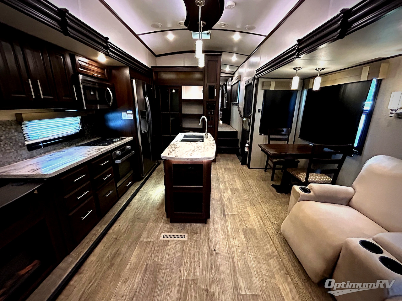 2019 Jayco North Point 381DLQS Photo 5