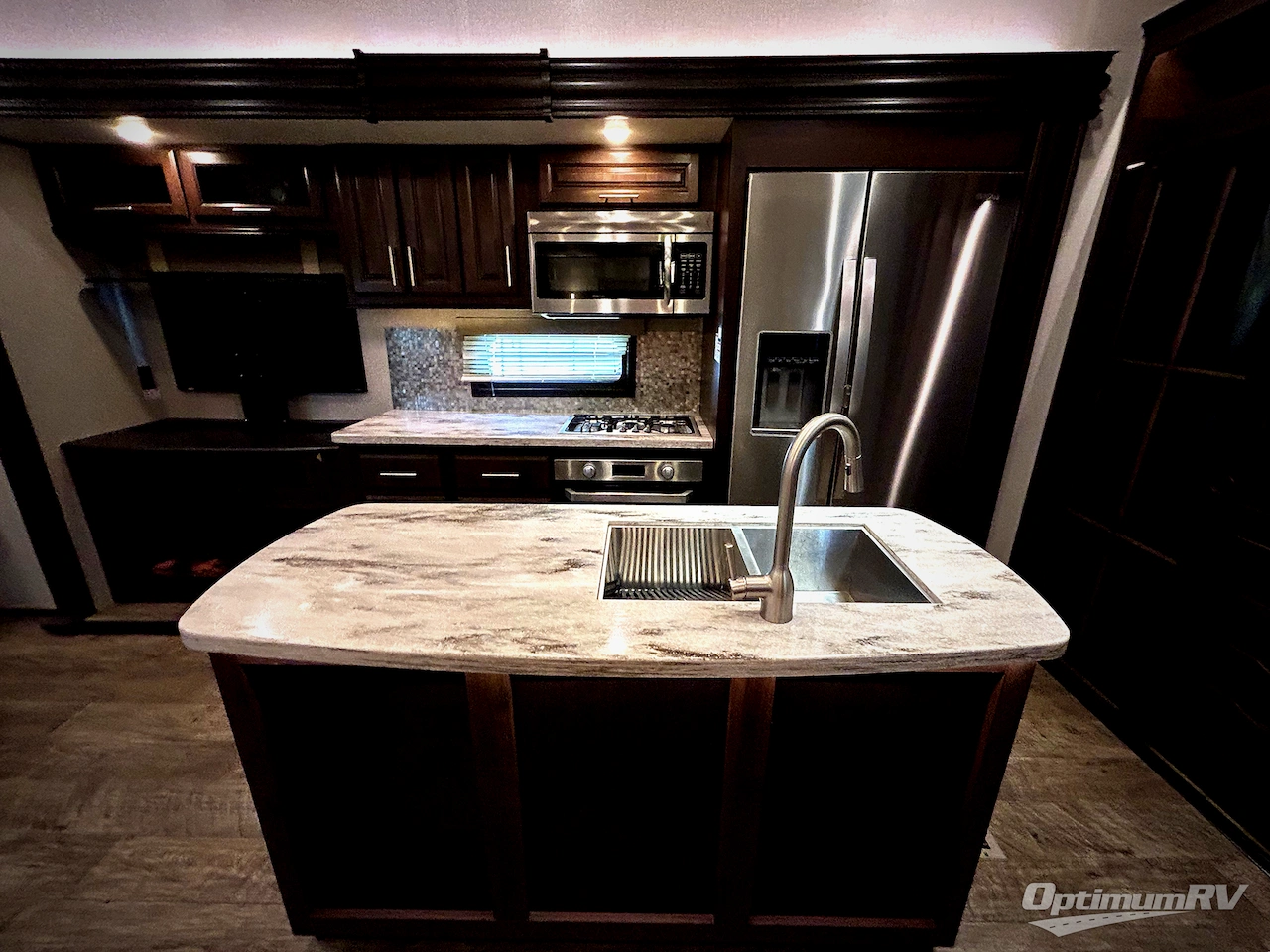 2019 Jayco North Point 381DLQS Photo 6