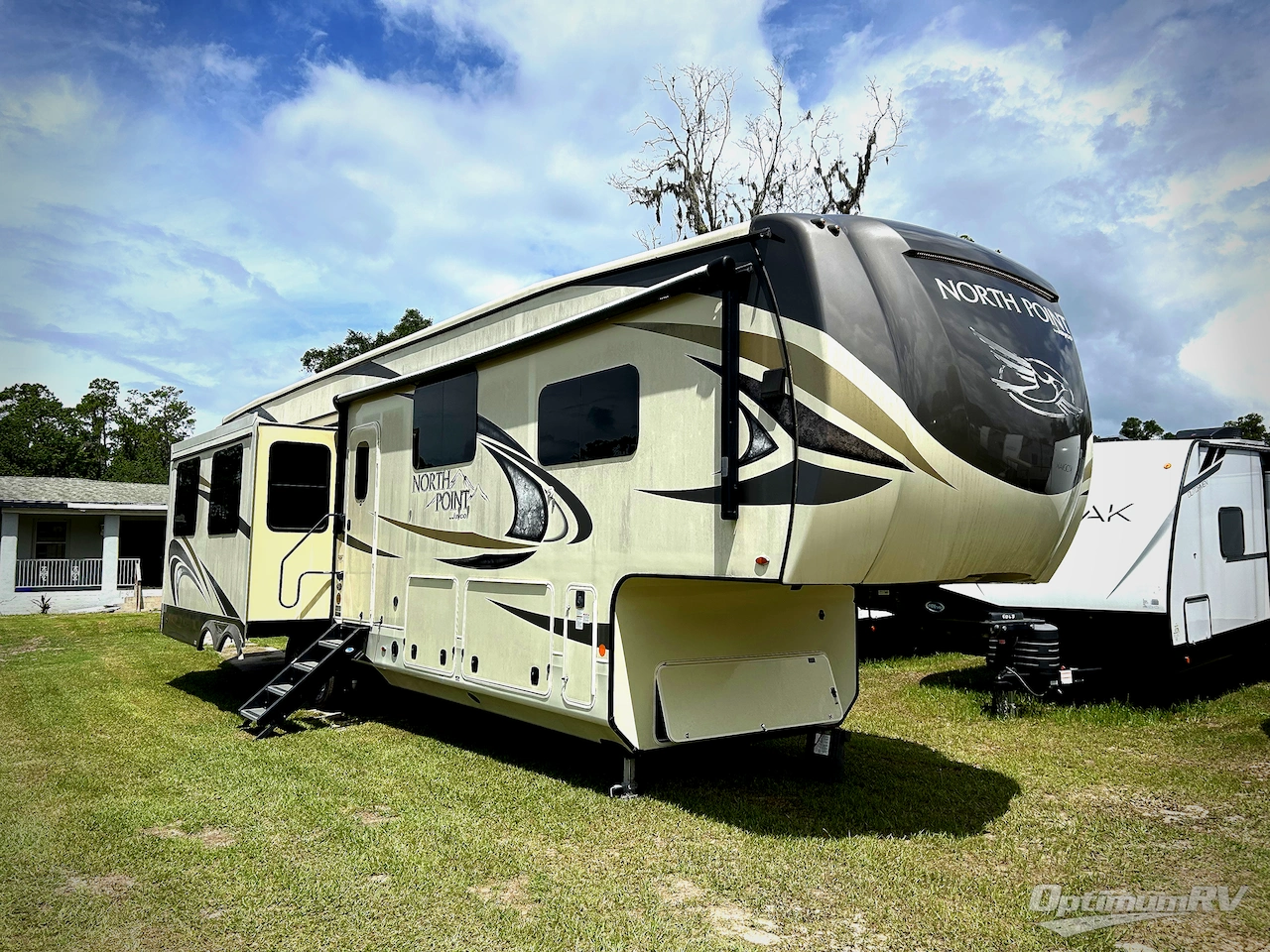 2019 Jayco North Point 381DLQS Photo 1