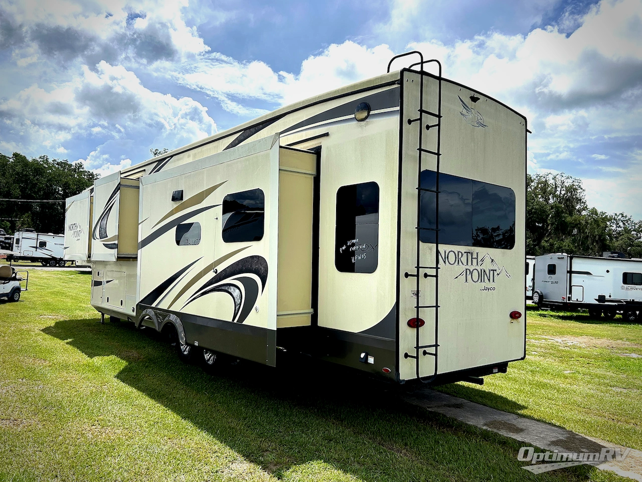 2019 Jayco North Point 381DLQS Photo 3
