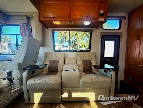 2014 Coachmen Pursuit 29 SB RV Photo 3