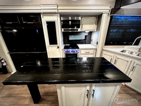 2020 Jayco Eagle 319MLOK RV Photo 4