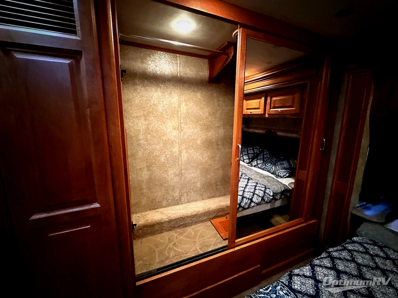2010 Tiffin Phaeton 40QTH Photo 26