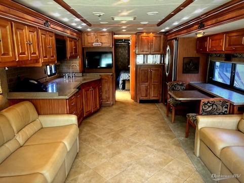 2010 Tiffin Phaeton 40QTH RV Photo 2
