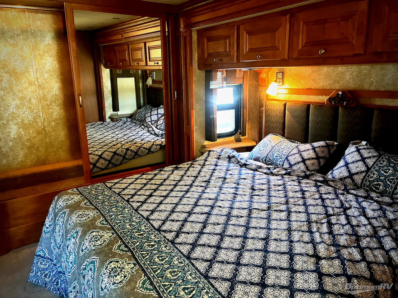 2010 Tiffin Phaeton 40QTH Photo 10