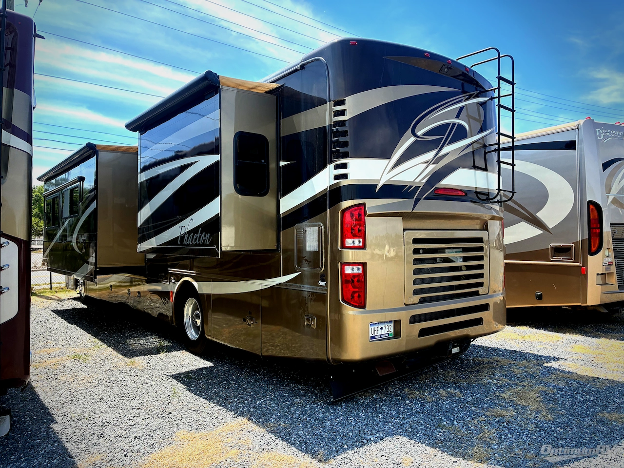 2010 Tiffin Phaeton 40QTH Photo 3