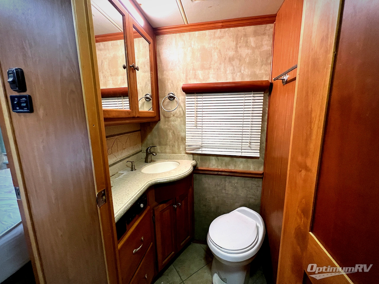 2008 Tiffin Phaeton 36 QSH Photo 23