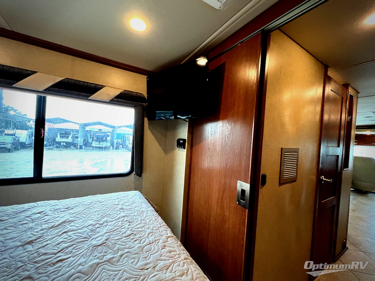 2015 Winnebago Forza 34T Photo 17