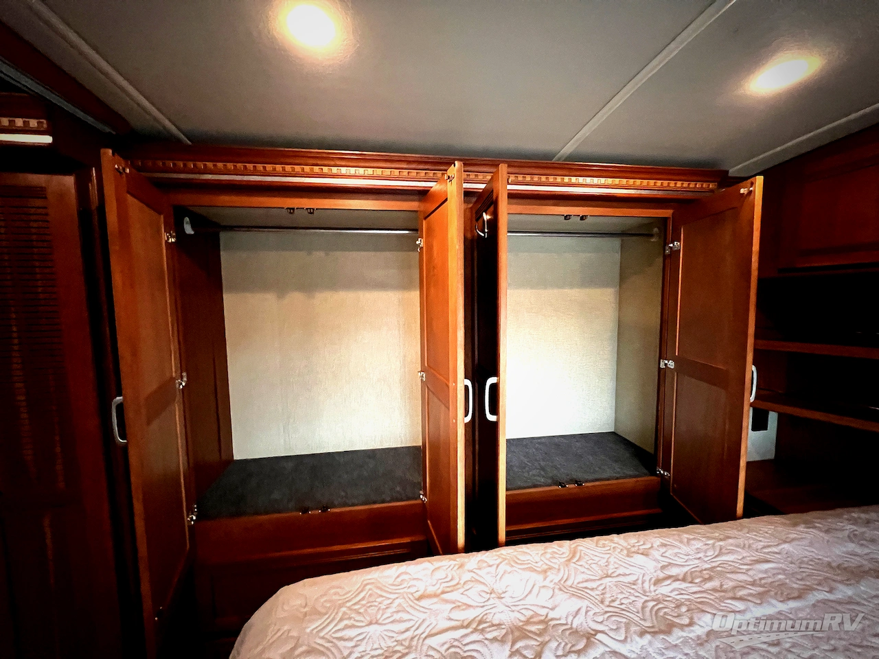 2015 Winnebago Forza 34T Photo 18