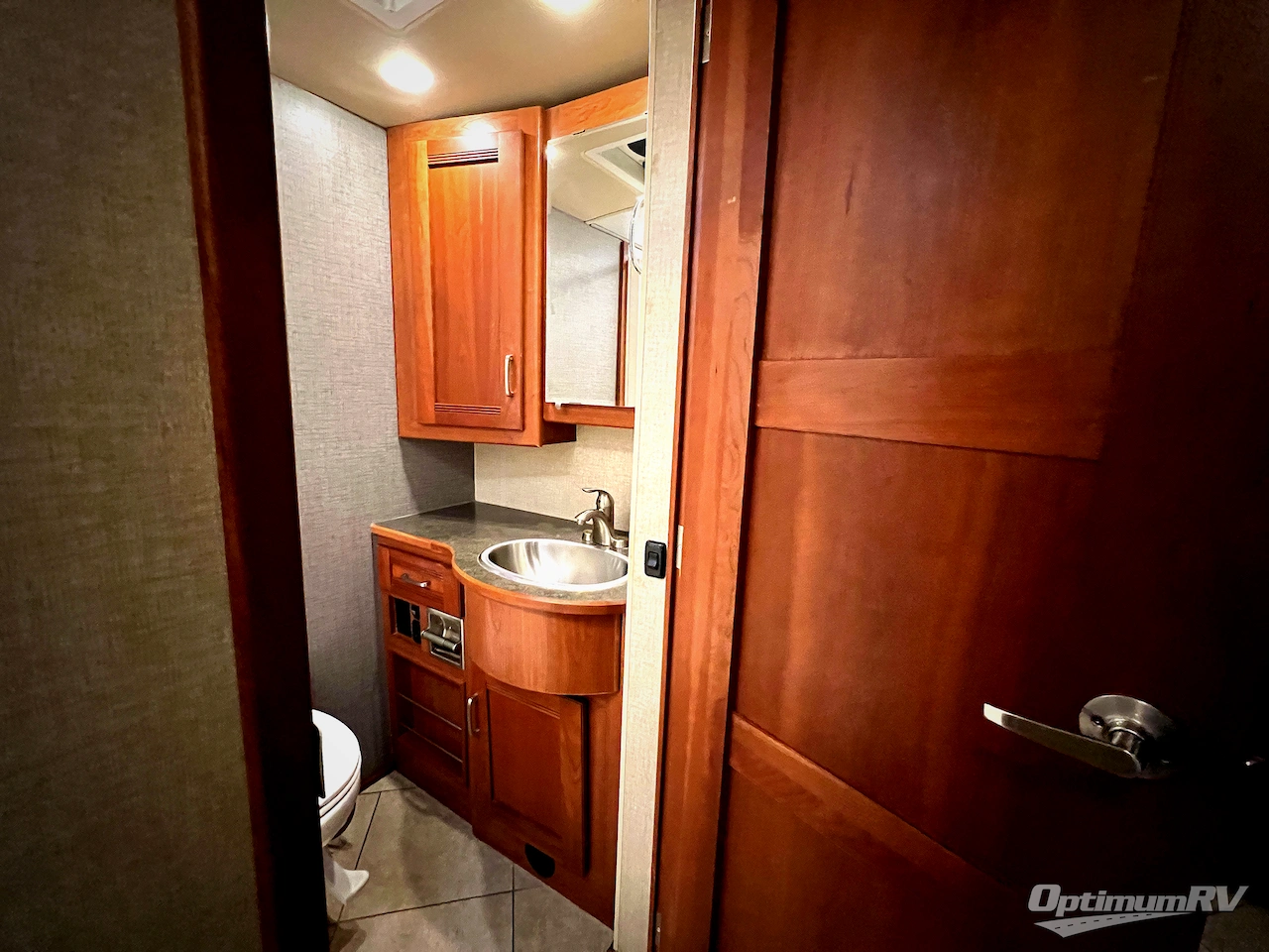 2015 Winnebago Forza 34T Photo 21
