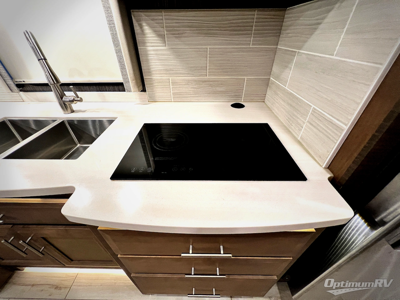 2021 Thor Aria 3901 Photo 16